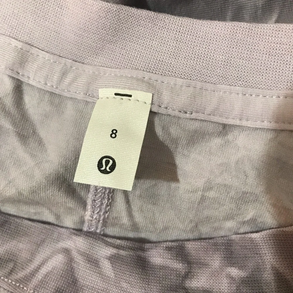 Women’s Lululemon purple tank top size 8 - Picture 4 of 4